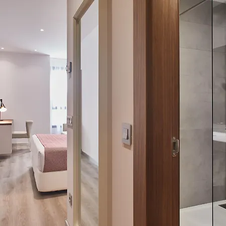 Hotell Silken Rona Dalba 3*
