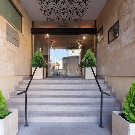 Отель Silken Rona Dalba Саламанка